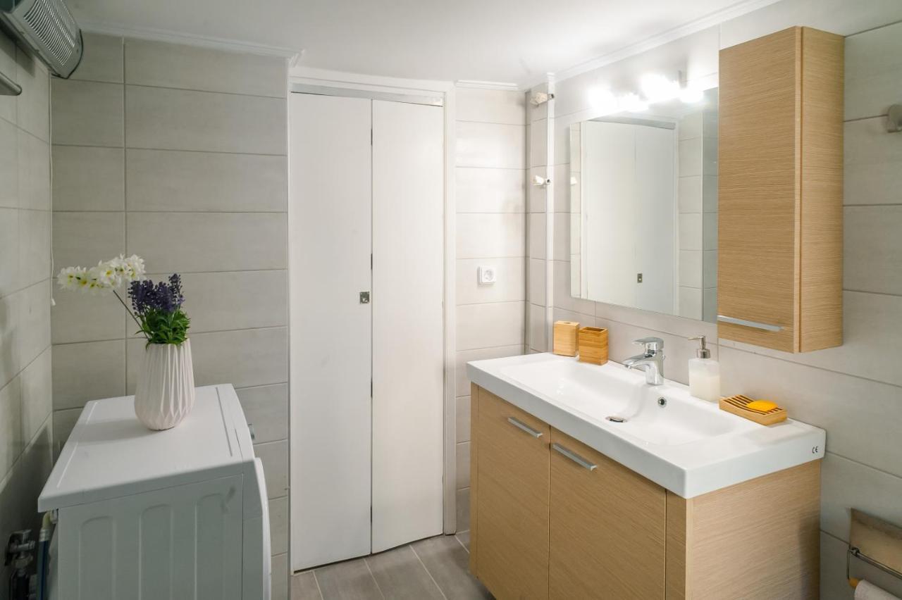 Galaxy Home Charming Apartment In Alimos アテネ エクステリア 写真